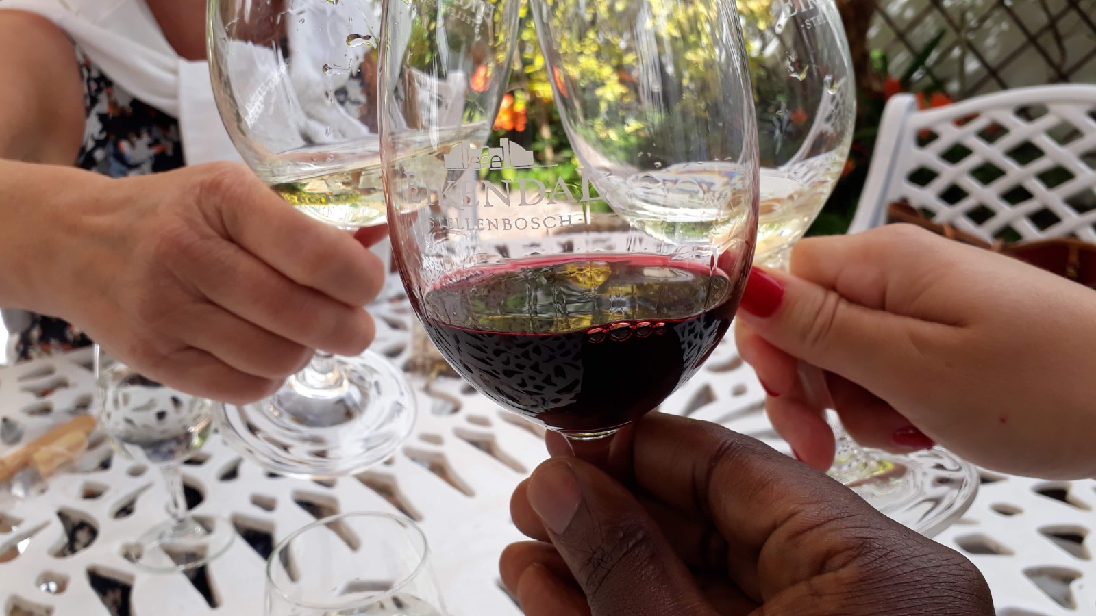 Wine tasting experience with group